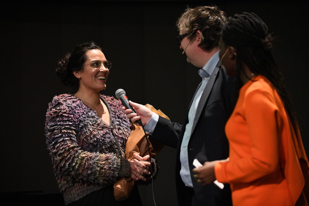 Prisvinner Frøy Gudbrandsen sammen med Finn Tokvam og Irene Kinunda under dagens utdeling. Foto: Max Igland Prisvinner Frøy Gudbrandsen sammen med Finn Tokvam og Irene Kinunda under dagens utdeling. Foto: Max Igland