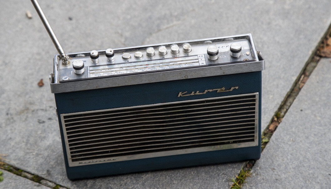 FM-radioer, som denne fra Kuér, kan få forlenget liv etter 2021 hvis lokalradioer får fortsette sendingene sine. Illustrasjonsfoto: Heiko Junge / NTB scanpix FM-radioer, som denne fra Kuér, kan få forlenget liv etter 2021 hvis lokalradioer får fortsette sendingene sine. Illustrasjonsfoto: Heiko Junge / NTB scanpix