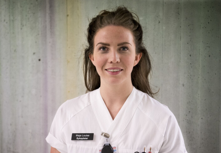 – Alle pasienter har fått sjansen til å trekke seg etter at de har gitt tillatelse til å filme, sier Maja Louise Lauritsen, som nå jobber som sykepleier på sykehuset. Foto: Eivor Hofstad / Sykepleien – Alle pasienter har fått sjansen til å trekke seg etter at de har gitt tillatelse til å filme, sier Maja Louise Lauritsen, som nå jobber som sykepleier på sykehuset. Foto: Eivor Hofstad / Sykepleien