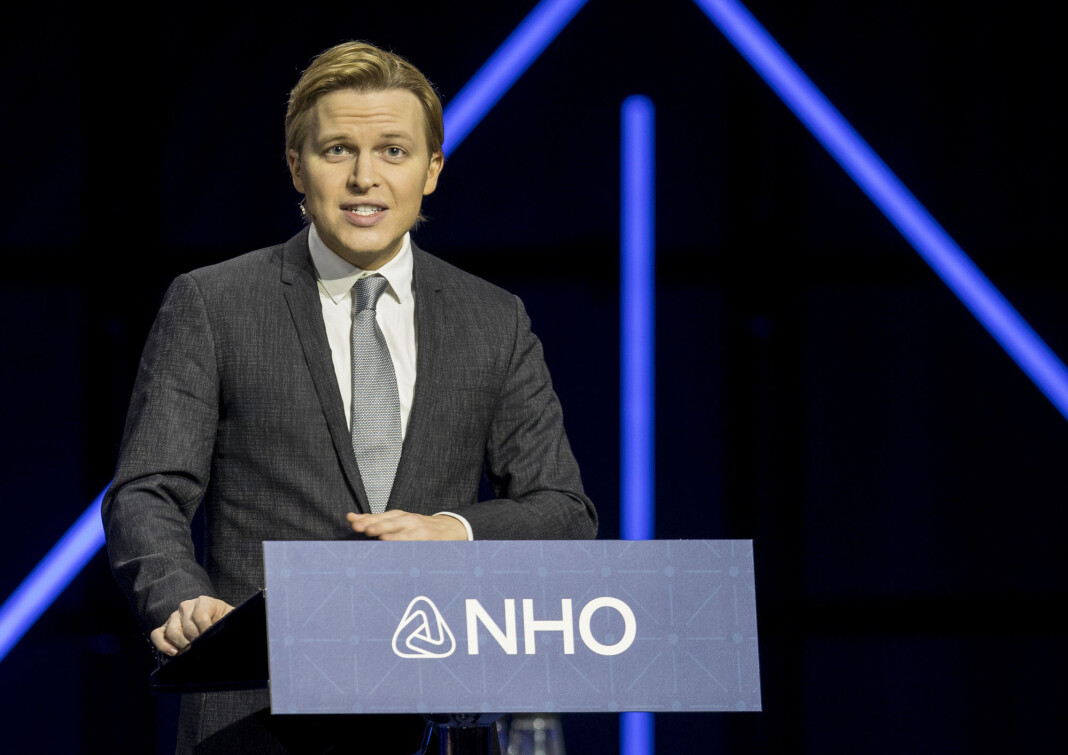 Den kjente amerikanske gravejournalisten og forfatteren Ronan Farrow advarte om at diplomatiet i USA er i krise da han gjestet NHOs årskonferanse i Oslo. Foto: Vidar Ruud / NTB scanpix Den kjente amerikanske gravejournalisten og forfatteren Ronan Farrow advarte om at diplomatiet i USA er i krise da han gjestet NHOs årskonferanse i Oslo. Foto: Vidar Ruud / NTB scanpix