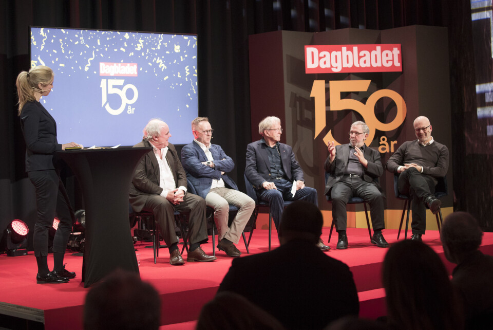 Dagbladets redaktør Alexandra Beverfjord intervjuer de tidligere redaktørene John Olav Egeland (til venstre), John Arne Markussen, Bjørn Simensen, Harald Stanghelle og Thor Gjermund Eriksen. Foto: Terje Bendiksby / NTB scanpix Dagbladets redaktør Alexandra Beverfjord intervjuer de tidligere redaktørene John Olav Egeland (til venstre), John Arne Markussen, Bjørn Simensen, Harald Stanghelle og Thor Gjermund Eriksen. Foto: Terje Bendiksby / NTB scanpix
