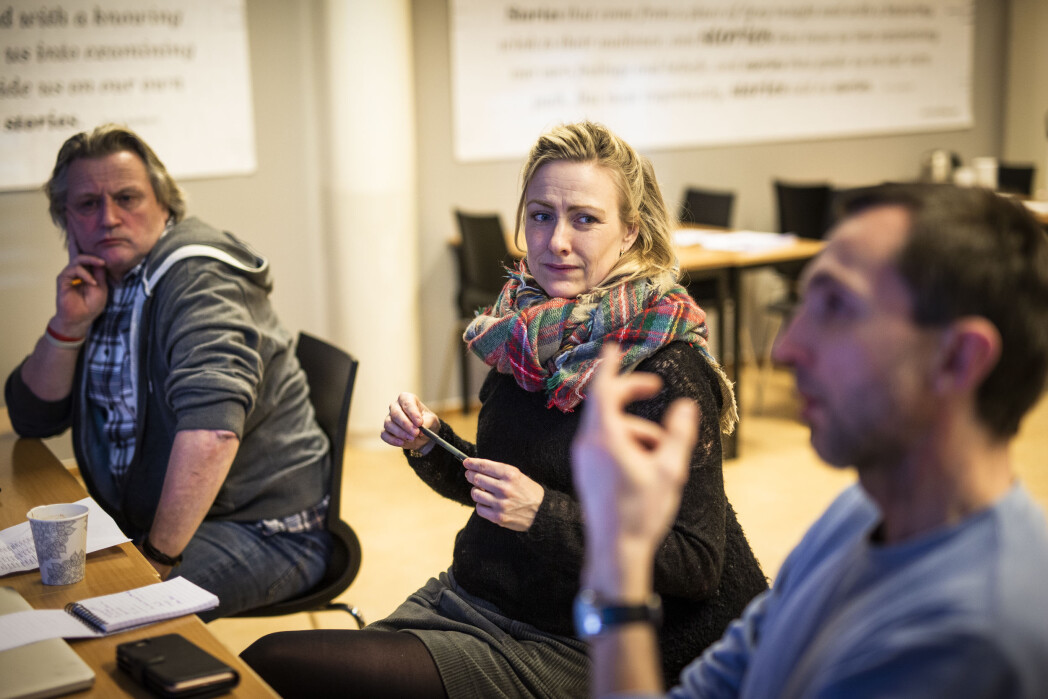 Videojuryen diskuterer en av de innsendte videoene. Fra venstre: Dag Indrebø, Marte Christensen og Rune Vandvik. Foto: Kristine Lindebø Videojuryen diskuterer en av de innsendte videoene. Fra venstre: Dag Indrebø, Marte Christensen og Rune Vandvik. Foto: Kristine Lindebø