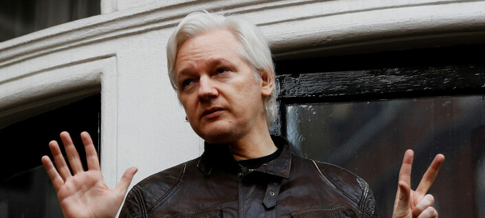 Anklager Wikileaks-gründer for å bryte eksil-vilkår