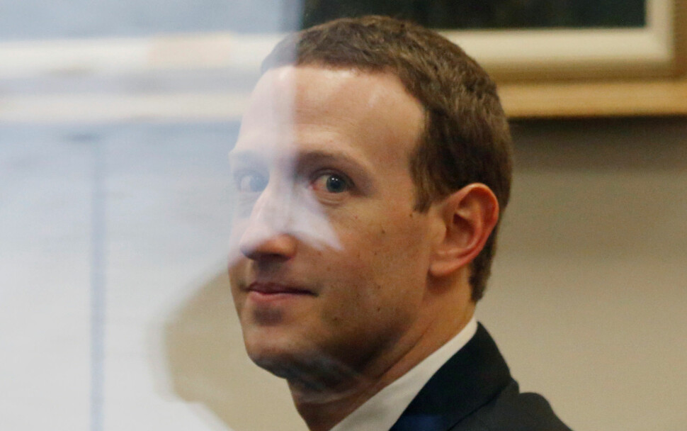 Facebook-sjef Mark Zuckerberg har satt sammen en gruppe, av mange kalt «høyesterett», som skal avgjøre hva som er lov å publisere, og hva som må slettes.