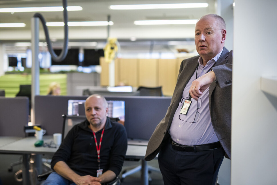 VG-fotograf Tore Kristiansen (t.h), mener fotojuryene i Årets bilde ikke har nok nyhetskompetanse. Her sammen med kollega Gisle Oddstad. Foto: Kristine Lindebø VG-fotograf Tore Kristiansen (t.h), mener fotojuryene i Årets bilde ikke har nok nyhetskompetanse. Her sammen med kollega Gisle Oddstad. Foto: Kristine Lindebø