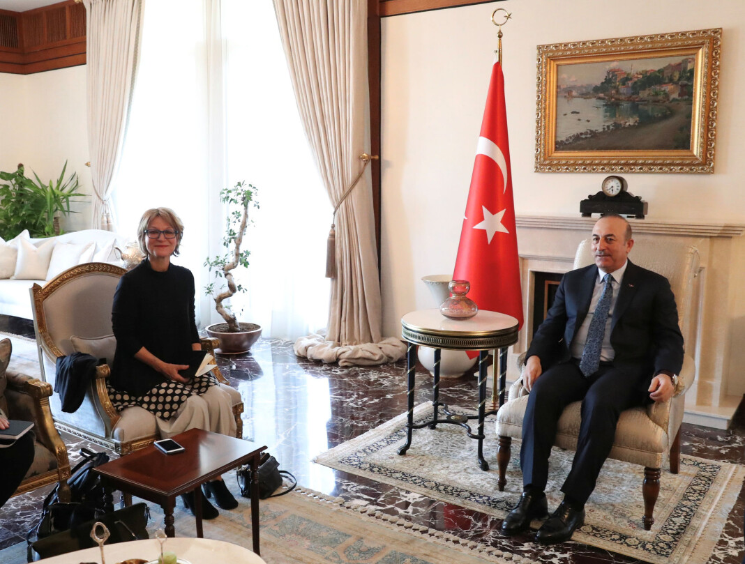 FNs spesialrapportør for utenomrettslige henrettelser, Agnes Callamard, har tilbrakt flere dager i Tyrkia som del av arbeidet med å granske drapet på Jamal Khashoggi. Her sammen med utenriksminister Mevlut Cavusoglu. Foto: Reuters / NTB scanpix FNs spesialrapportør for utenomrettslige henrettelser, Agnes Callamard, har tilbrakt flere dager i Tyrkia som del av arbeidet med å granske drapet på Jamal Khashoggi. Her sammen med utenriksminister Mevlut Cavusoglu. Foto: Reuters / NTB scanpix