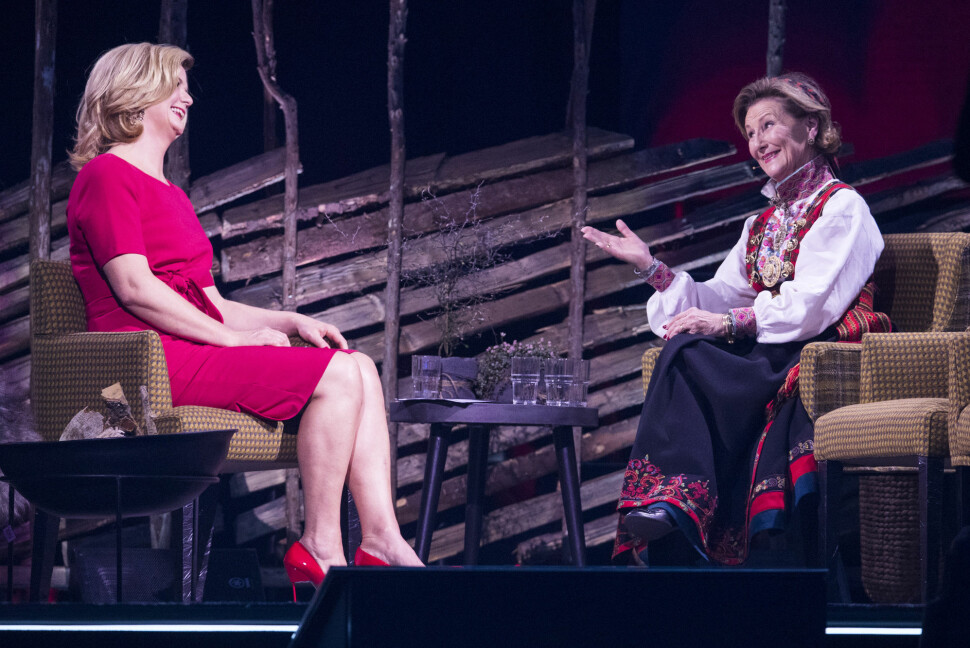 Programleder Anne Lindmo intervjuet dronning Sonja i januar i fjor. Denne helgen opplevde hun seerflukt. Foto: Håkon Mosvold Larsen / NTB scanpix