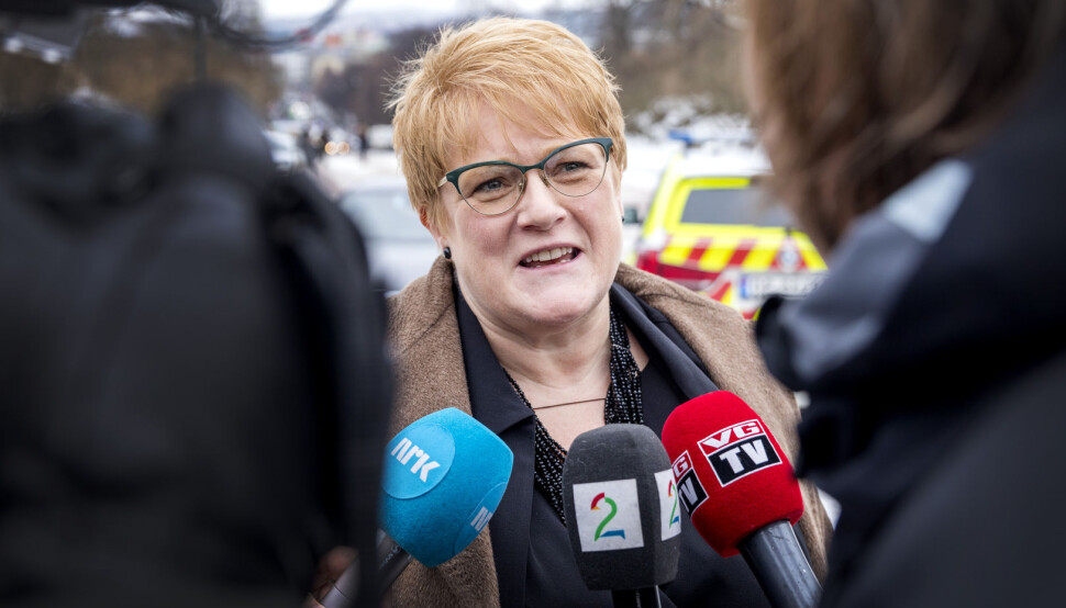 Kulturminister Trine Skei Grande søker å berolige Aps mediepolitiske talsmann Trond Giske, som tror mediemeldingen lar vente på seg på grunn av strid internt i regjeringen. Foto: Gorm Kallestad / NTB Scanpix Kulturminister Trine Skei Grande søker å berolige Aps mediepolitiske talsmann Trond Giske, som tror mediemeldingen lar vente på seg på grunn av strid internt i regjeringen. Foto: Gorm Kallestad / NTB Scanpix