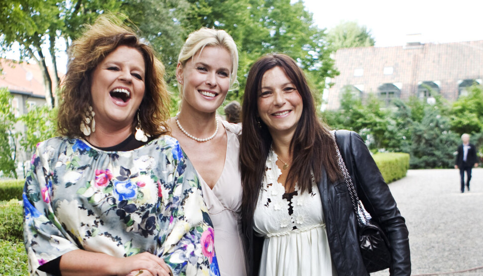 Signy Fardal, Vendela Kirsebom og Petra Middelthon på Aschehougs tradisjonelle hagefest i Oslo. Arkivfoto: Kyrre Lien / NTB scanpix Signy Fardal, Vendela Kirsebom og Petra Middelthon på Aschehougs tradisjonelle hagefest i Oslo. Arkivfoto: Kyrre Lien / NTB scanpix