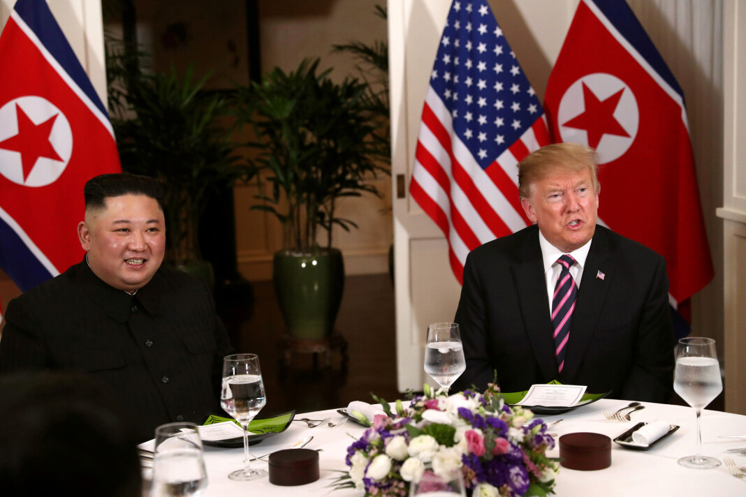 President Donald Trump (t.h.) og Nord-Koreas leder Kim Jong-un spiste middag sammen i Hanoi onsdag. Foto: RLeah Millis / Reuters / NTB scanpix President Donald Trump (t.h.) og Nord-Koreas leder Kim Jong-un spiste middag sammen i Hanoi onsdag. Foto: RLeah Millis / Reuters / NTB scanpix