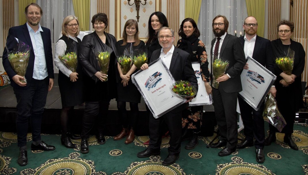 Prisvinnere og nominerte: Fra venstre Vegard Velle, Trine Eilertsen, Berit Aalborg, Mari Skurdal, Ingeborg Heldal, Harald Stanghelle, Mina Hadjia, Harald Klungtveit, Gard Steiro og Gry Egenes. Foto: Trygve Indrelid / NTB scanpix Prisvinnere og nominerte: Fra venstre Vegard Velle, Trine Eilertsen, Berit Aalborg, Mari Skurdal, Ingeborg Heldal, Harald Stanghelle, Mina Hadjia, Harald Klungtveit, Gard Steiro og Gry Egenes. Foto: Trygve Indrelid / NTB scanpix
