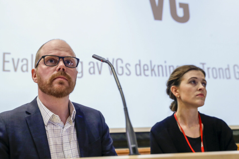 Ansvarlig redaktør Gard Steiro og nyhetsredaktør Tora Bakke Håndlykken fra fremleggingen av VGs granskningsrapport. Foto: Berit Roald / NTB scanpix