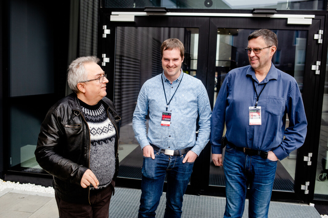 Nils Martin Kristensen i Guovdageainnu Lagasradio, Tormod Gusland i Radio DSF og Raymond Elde i Radio Nordkapp savner mer fokus på lokalradio i mediemeldingen. Her under lokalradiokonferansen på Gardermoen. Foto: Eskil Wie Furunes Nils Martin Kristensen i Guovdageainnu Lagasradio, Tormod Gusland i Radio DSF og Raymond Elde i Radio Nordkapp savner mer fokus på lokalradio i mediemeldingen. Her under lokalradiokonferansen på Gardermoen. Foto: Eskil Wie Furunes