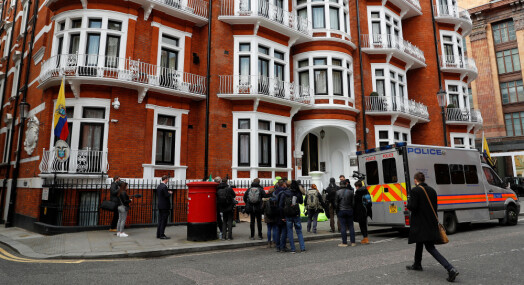 Julian Assange pågrepet av britisk politi