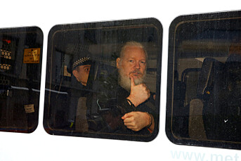 NJ tar avstand fra spion-anklagene mot Assange