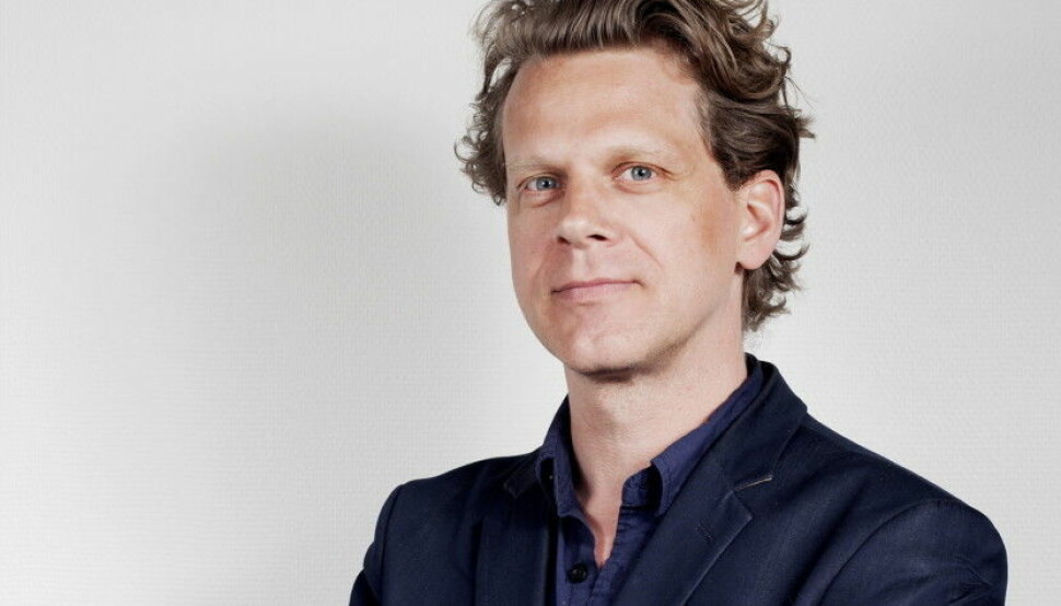 Espen Løkeland-Stai er i dag nyhetsredaktør i Dagsavisen. Nå skal han dra til Brussel for Khrono. Foto: Dagsavisen