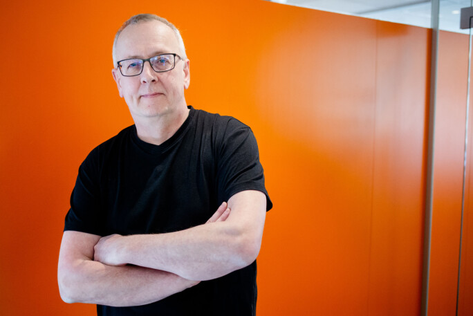 NJs klubbleder Eyvind Sverre Menne i Budstikka har måtte se mange gode kolleger forlate dørene de siste årene. Foto: Eskil Wie Furunes NJs klubbleder Eyvind Sverre Menne i Budstikka har måtte se mange gode kolleger forlate dørene de siste årene. Foto: Eskil Wie Furunes