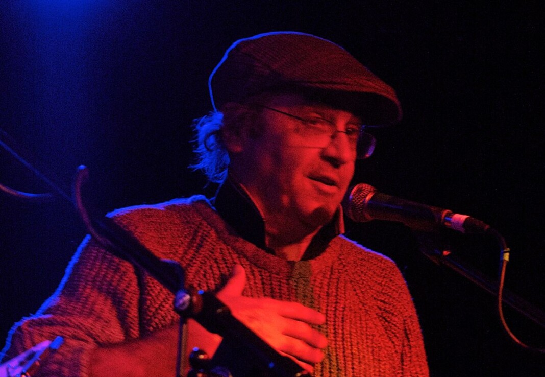 BBC-profilen Danny Baker fikk denne uka sparken fra BBC. Foto: McGeddon / CC BY 2.0 BBC-profilen Danny Baker fikk denne uka sparken fra BBC. Foto: McGeddon / CC BY 2.0