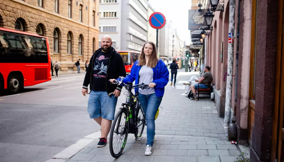 ABC Nyheter-journalist og klubbleder Elisabeth Bergskaug har blant annet syklet Oslo-Nordkapp i jobben, med kollega Roger Grosvold. Foto: Eskil Wie Furunes