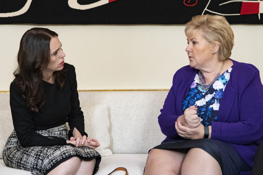 Statsminister Erna Solberg i møte med New Zealands statsminister Jacinda Ardern da hun deltok på et internasjonalt møte i Paris onsdag om kamp mot terrorinnhold på nettet. Foto: Johan Falnes / NTB scanpix Statsminister Erna Solberg i møte med New Zealands statsminister Jacinda Ardern da hun deltok på et internasjonalt møte i Paris onsdag om kamp mot terrorinnhold på nettet. Foto: Johan Falnes / NTB scanpix