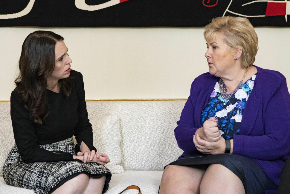 Statsminister Erna Solberg i møte med New Zealands statsminister Jacinda Ardern da hun deltok på et internasjonalt møte i Paris onsdag om kamp mot terrorinnhold på nettet. Foto: Johan Falnes / NTB scanpix
