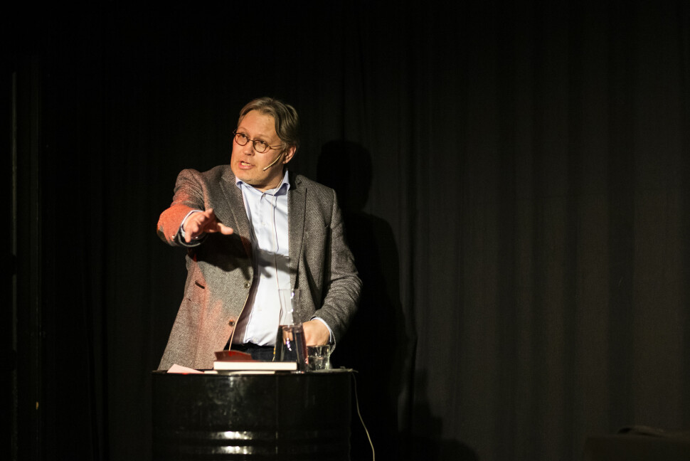 Politisk redaktør Skjalg Fjellheim i Nordlys, her under debatten om Frode Berg-saken i Tromsø i vår. Arkivfoto: Kristine Lindebø