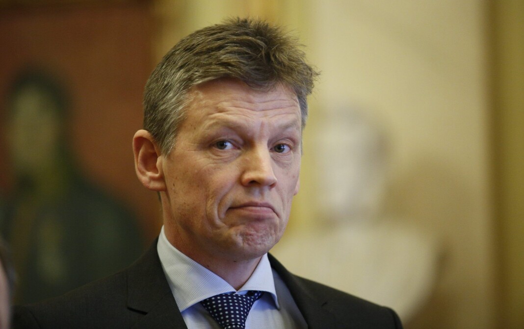 Pressens offentlighetsutvalg mener Statsministerens kontor undergraver Sivilombudsmannen som kontrollinstans. På bildet: sivilombudsmann Aage Thor Falkanger. Foto: NTB scanpix Pressens offentlighetsutvalg mener Statsministerens kontor undergraver Sivilombudsmannen som kontrollinstans. På bildet: sivilombudsmann Aage Thor Falkanger. Foto: NTB scanpix