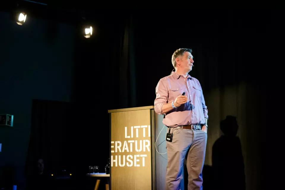 Sikkerhetssjef i BBC, Tim Moffat, delte BBCs metoder på Dokfestivalen i Fredrikstad. Foto: Kristine Lindebø