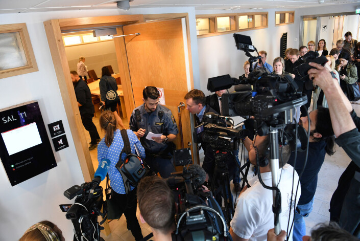 Et stort pressekorps fulgte rettsavgjørelsen i Sverige. Et stort pressekorps fulgte rettsavgjørelsen i Sverige.
