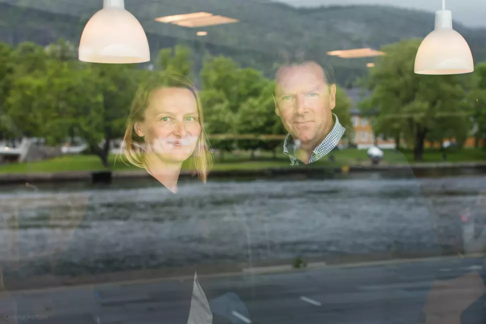 Karianne Braathen og Knut Erik Friis satset på «slow journalism» i Drammen.: