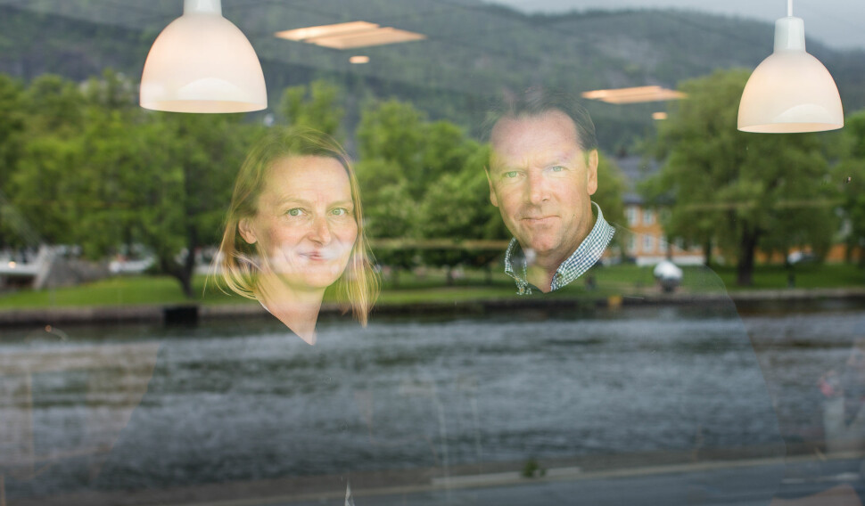 Karianne Braathen og Knut Erik Friis satser på «slow journalism» i Drammen. Foto: Nina Holtan / dipr.no