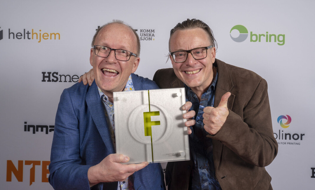 Lykkeligere tider i Finansfokus. Her tar journalist Sjur Anda (t.h.) og redaktør Svein Åge Eriksen imot prisen for Fagpressens inntertier. Foto: Heiko Junge / NTB scanpix Lykkeligere tider i Finansfokus. Her tar journalist Sjur Anda (t.h.) og redaktør Svein Åge Eriksen imot prisen for Fagpressens inntertier. Foto: Heiko Junge / NTB scanpix