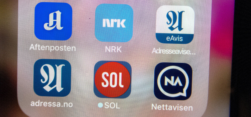 Nordmenns nyhetsvaner er stabile sammenlignet med fjoråret og mobilen er i dag vår viktigste nyhetskilde, fremgår det av Reuters Institute Digital News Report. Foto: Gorm Kallestad / NTB scanpix Nordmenns nyhetsvaner er stabile sammenlignet med fjoråret og mobilen er i dag vår viktigste nyhetskilde, fremgår det av Reuters Institute Digital News Report. Foto: Gorm Kallestad / NTB scanpix