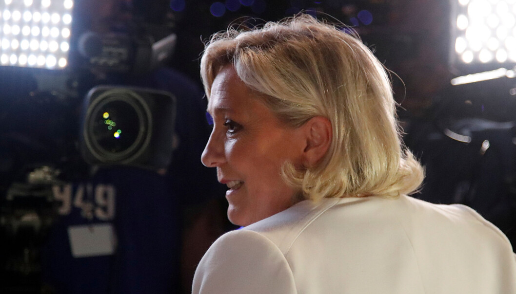 Marine Le Pen delte bildene på Twitter i desember 2015, noen få uker etter terrorangrepet i Paris. Foto: Reuters / NTB scanpix Marine Le Pen delte bildene på Twitter i desember 2015, noen få uker etter terrorangrepet i Paris. Foto: Reuters / NTB scanpix