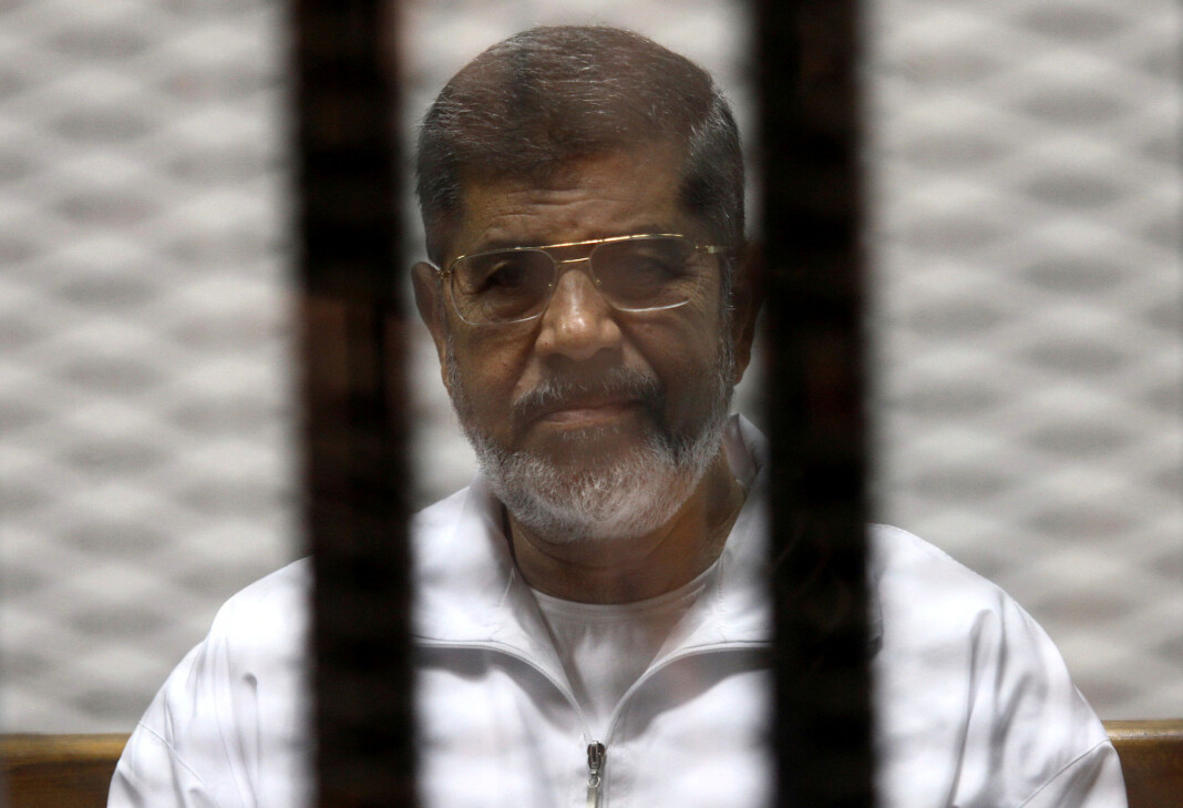 Fotografer og journalister ble holdt på avstand da Mohamed Mursi ble gravlagt i Egypt tirsdag. Foto: Reuters / NTB scanpix Fotografer og journalister ble holdt på avstand da Mohamed Mursi ble gravlagt i Egypt tirsdag. Foto: Reuters / NTB scanpix