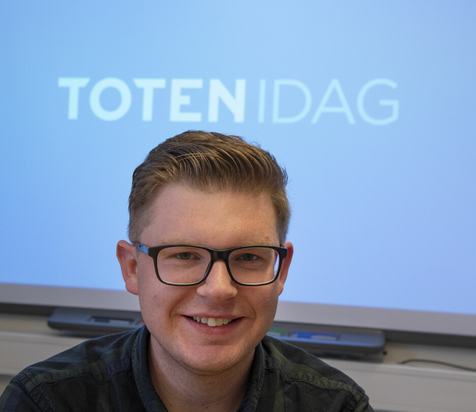 Espen Amundrud Solhaug er redaktør for den nye nettavisen Toten Idag. Foto: Oppland Arbeiderblad