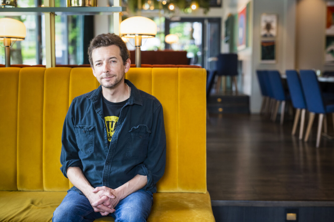 Los Angeles Times-journalist Christopher Goffard, som er skaperen av podkast-suksessen «Dirty John» var i Norge under fortellingens kraft i Bergen. Foto: Kristine Lindebø Los Angeles Times-journalist Christopher Goffard, som er skaperen av podkast-suksessen «Dirty John» var i Norge under fortellingens kraft i Bergen. Foto: Kristine Lindebø
