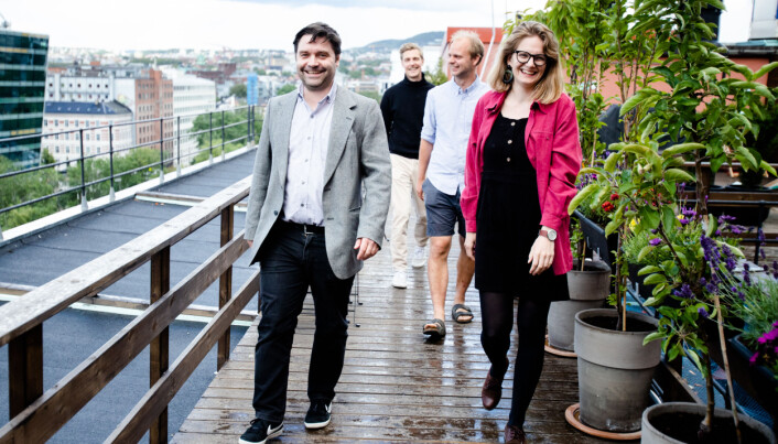 Av hovedaktørene, som foreløpig er kreditert, er det kun Pål Hellesnes (foran til venstre) og Line Madsen Simenstad som jobber fast i Klassekampen. De lover flere innslag fra historien og en hyllest til Klassekampens Venner. Av hovedaktørene, som foreløpig er kreditert, er det kun Pål Hellesnes (foran til venstre) og Line Madsen Simenstad som jobber fast i Klassekampen. De lover flere innslag fra historien og en hyllest til Klassekampens Venner.