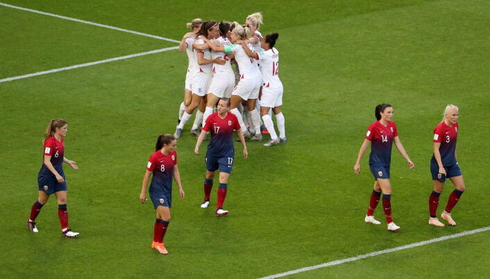 Englands første mål i kvartfinalen mot Norge i fotball-VM. Foto: Yves Herman, Reuters Englands første mål i kvartfinalen mot Norge i fotball-VM. Foto: Yves Herman, Reuters