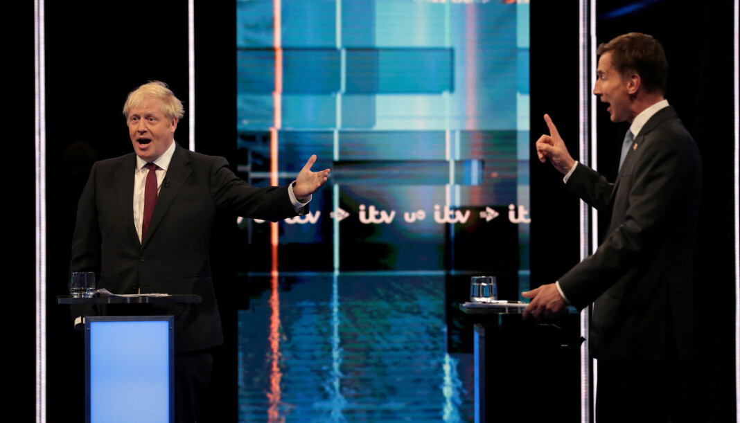Boris Johnson (t.v.) og Jeremy Hunt møttes til TV-debatt tirsdag. Foto: Reuters / NTB scanpix Boris Johnson (t.v.) og Jeremy Hunt møttes til TV-debatt tirsdag. Foto: Reuters / NTB scanpix