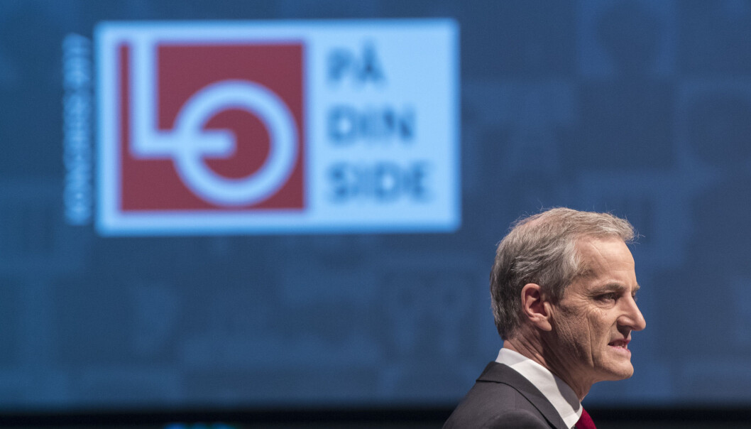 «Vi har behov for å styrke oss i distriktene og i de mindre byene. Mange av disse stedene har vi utfordringer med Senterpartiet og gjerdet», heter det i et internt Ap-notat. Her er Ap-leder Jonas Gahr Støre. Foto: Vidar Ruud / NTB scanpix «Vi har behov for å styrke oss i distriktene og i de mindre byene. Mange av disse stedene har vi utfordringer med Senterpartiet og gjerdet», heter det i et internt Ap-notat. Her er Ap-leder Jonas Gahr Støre. Foto: Vidar Ruud / NTB scanpix