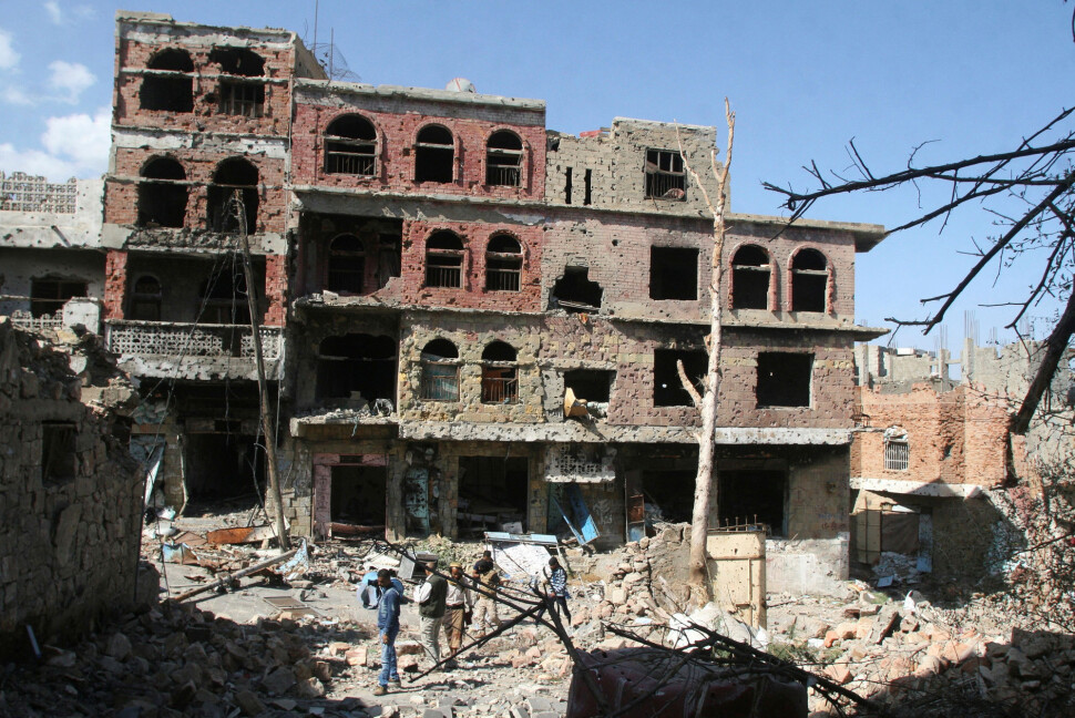 Minst 20 journalister er drept, og like mange kidnappet i Jemen-krigen. Her er journalister utenfor ødelagte bygninger etter kamper i byen Taiz i november 2016. Foto: Anees Mahyoub / Reuters / NTB Scanpix Minst 20 journalister er drept, og like mange kidnappet i Jemen-krigen. Her er journalister utenfor ødelagte bygninger etter kamper i byen Taiz i november 2016. Foto: Anees Mahyoub / Reuters / NTB Scanpix