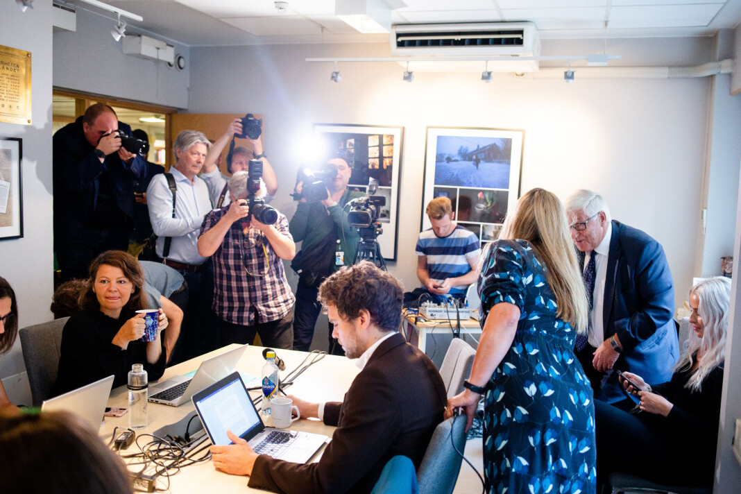 Mange fra pressen var tilstede under møtet i Norsk Presseforbunds lokaler i Oslo. Foto: Eskil Wie Furunes Mange fra pressen var tilstede under møtet i Norsk Presseforbunds lokaler i Oslo. Foto: Eskil Wie Furunes
