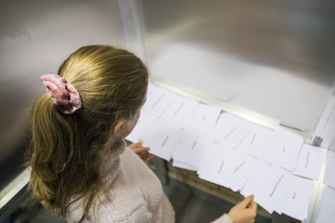 Kunnskapsminister Jan Tore Sanner (H) reagerer sterkt på at NRK har manipulert stemmegivningen foran skolevalget på Lillestrøm videregående skole. Illustrasjonsfoto: Håkon Mosvold Larsen / NTB scanpix Kunnskapsminister Jan Tore Sanner (H) reagerer sterkt på at NRK har manipulert stemmegivningen foran skolevalget på Lillestrøm videregående skole. Illustrasjonsfoto: Håkon Mosvold Larsen / NTB scanpix