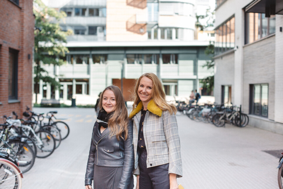 Anja Sletteland og Kristin Skare Orgeret på Oslomet har analysert pressedekningen av dansevideoen. Foto: Marte Vike Arnesen Anja Sletteland og Kristin Skare Orgeret på Oslomet har analysert pressedekningen av dansevideoen. Foto: Marte Vike Arnesen