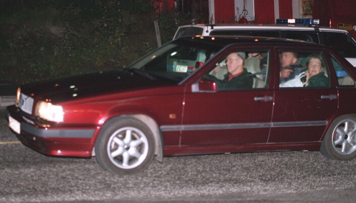 Dette er et av de mest brukte bildene Per Flåthe har tatt. I september 1994 var Per Flåthe vitne til gisselsituasjonen på Torp som eskalerte fra time til time. Her er det før de to involverte ranerne har ankommet Torp, og etter de har kidnappet et pensjonert ektepar. Foto: Per Flåthe Dette er et av de mest brukte bildene Per Flåthe har tatt. I september 1994 var Per Flåthe vitne til gisselsituasjonen på Torp som eskalerte fra time til time. Her er det før de to involverte ranerne har ankommet Torp, og etter de har kidnappet et pensjonert ektepar. Foto: Per Flåthe