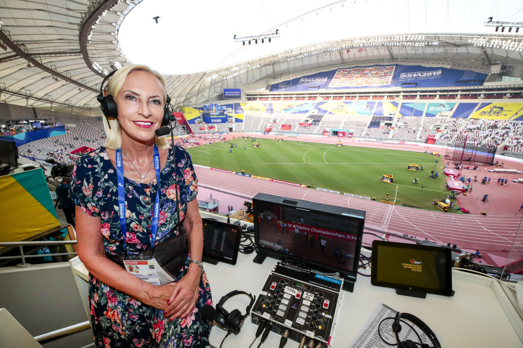 Karen-Marie Ellefsen har enn 40 års erfaring fra NRK-sporten. Her under årets friidretts-VM i Doha. Foto: Lise Åserud / NTB scanpix. Karen-Marie Ellefsen har enn 40 års erfaring fra NRK-sporten. Her under årets friidretts-VM i Doha. Foto: Lise Åserud / NTB scanpix.