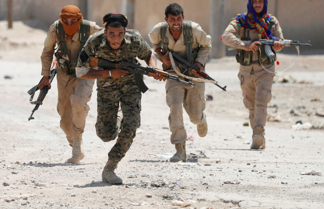 Den kurdiske YPG-militsen anklages for å stå bak angrepet. Bildet viser YPG-soldater i en annen setting. Arkivfoto: Reuters / NTB scanpix Den kurdiske YPG-militsen anklages for å stå bak angrepet. Bildet viser YPG-soldater i en annen setting. Arkivfoto: Reuters / NTB scanpix