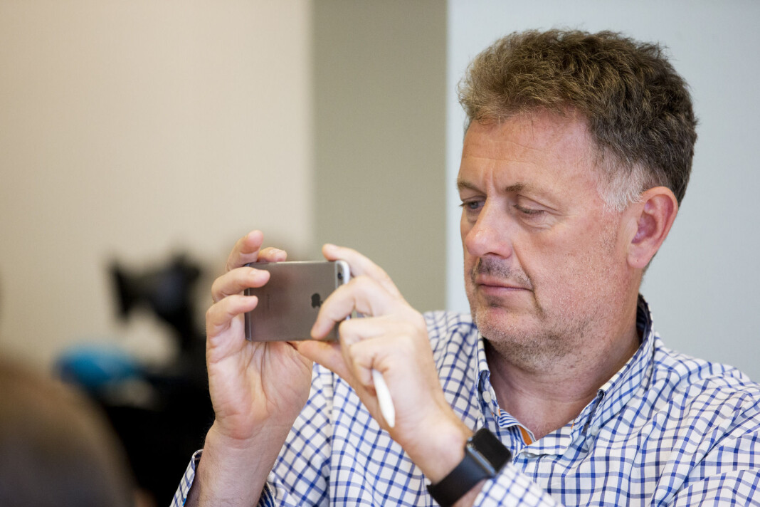 Nettavisen-redaktør Gunnar Stavrum besluttet å ikke ha egne fotografer i redaksjonen. Her er han på en av Miljøpartiet De Grønnes pressekonferanser i 2016. Foto: Foto: Håkon Mosvold Larsen / NTB scanpix Nettavisen-redaktør Gunnar Stavrum besluttet å ikke ha egne fotografer i redaksjonen. Her er han på en av Miljøpartiet De Grønnes pressekonferanser i 2016. Foto: Foto: Håkon Mosvold Larsen / NTB scanpix