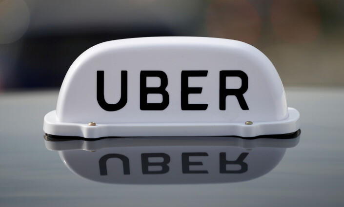 I Uber får man ikke sparken, man blir «deaktivert». Bloodworth fortsatte å kjøre for Uber mens han ventet på at pengene fra boka skulle komme inn. Foto: Phil Noble / Reuters / NTB scanpix I Uber får man ikke sparken, man blir «deaktivert». Bloodworth fortsatte å kjøre for Uber mens han ventet på at pengene fra boka skulle komme inn. Foto: Phil Noble / Reuters / NTB scanpix